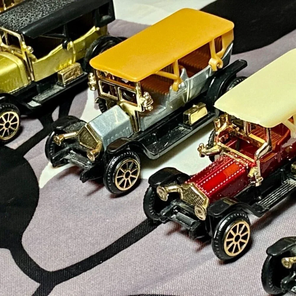 Die-cast‎ 1/64 Scale Collectible Model Toy Cars • Custom Lot Of 9 • EUC
